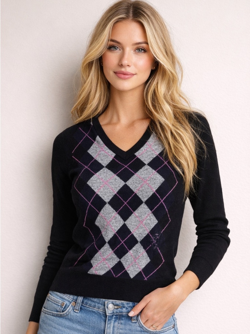 Prince of Scotland Argyle V-Neck Sweater Black Gray Pink